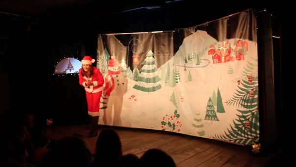 LE NOEL DE LEO LE PETIT ROBOT - 18 mois à 5 ans - 30 mn En Route Mauvaise Troupe LE NOEL DE LEO LE PETIT ROBOT - 18 mois à 5 ans - 30 mn En Route Mauvaise Troupe
