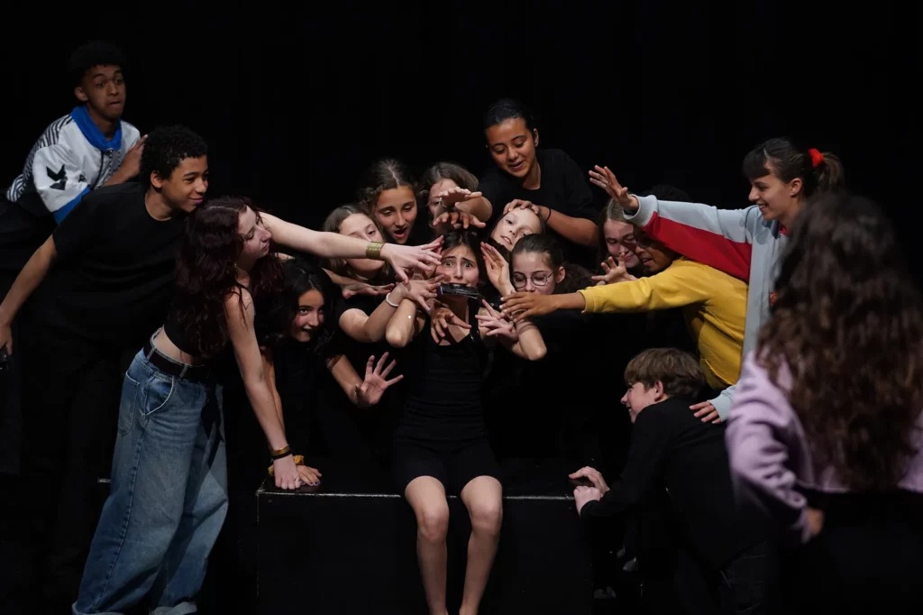 STAGE  THEATRE VACANCES 10-14 ANS Avril /juillet